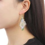 Kylethomasw Elegant Blue Flower Earrings Unique Design Handmaking Epoxy Resin Pressed Flower Earrings Women Statement Jewelry Wholesale