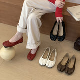 KYLETHOMASW  -  Retro Women Flat Shoes Fashion Pleated Split Toe Shallow Slip On Boat Shoes Soft Flat Heel Dress Single Shoes