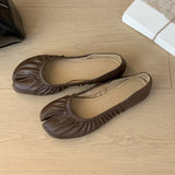 KYLETHOMASW  -  Retro Women Flat Shoes Fashion Pleated Split Toe Shallow Slip On Boat Shoes Soft Flat Heel Dress Single Shoes