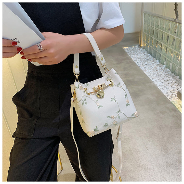 Flowers Embroidery bucket Crossbody Bags For Women 2021 High Quality Luxury Handbags Designer Sac Ladies Shoulder Messenger Bag
