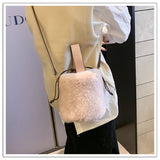 Faux Fur Women's Bag Bucket Shape Fur Bag Plush Winter Large Capacity Warm Handbag Fashion String Women's Shoulder Bag Z281