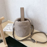 Faux Fur Women's Bag Bucket Shape Fur Bag Plush Winter Large Capacity Warm Handbag Fashion String Women's Shoulder Bag Z281