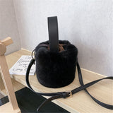 Faux Fur Women's Bag Bucket Shape Fur Bag Plush Winter Large Capacity Warm Handbag Fashion String Women's Shoulder Bag Z281