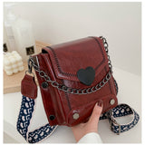 Women Messenger Bag Wide Shoulder Strap Chain Design Fashion Shoulder Square Flap Bag Crossbody Bags for Women Heart