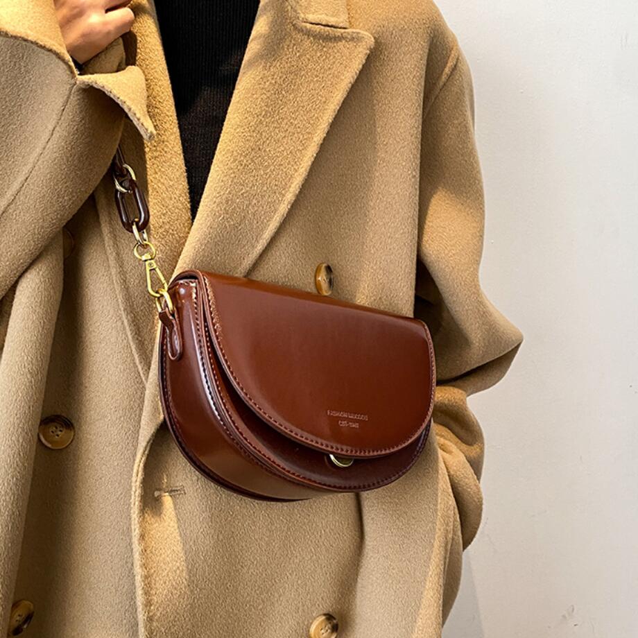 Kylethomasw  Solid color Flip Saddle bag 2021 Fashion New High-quality PU Leather Women Designer Handbag Vintage Small Shoulder Messenger Bag